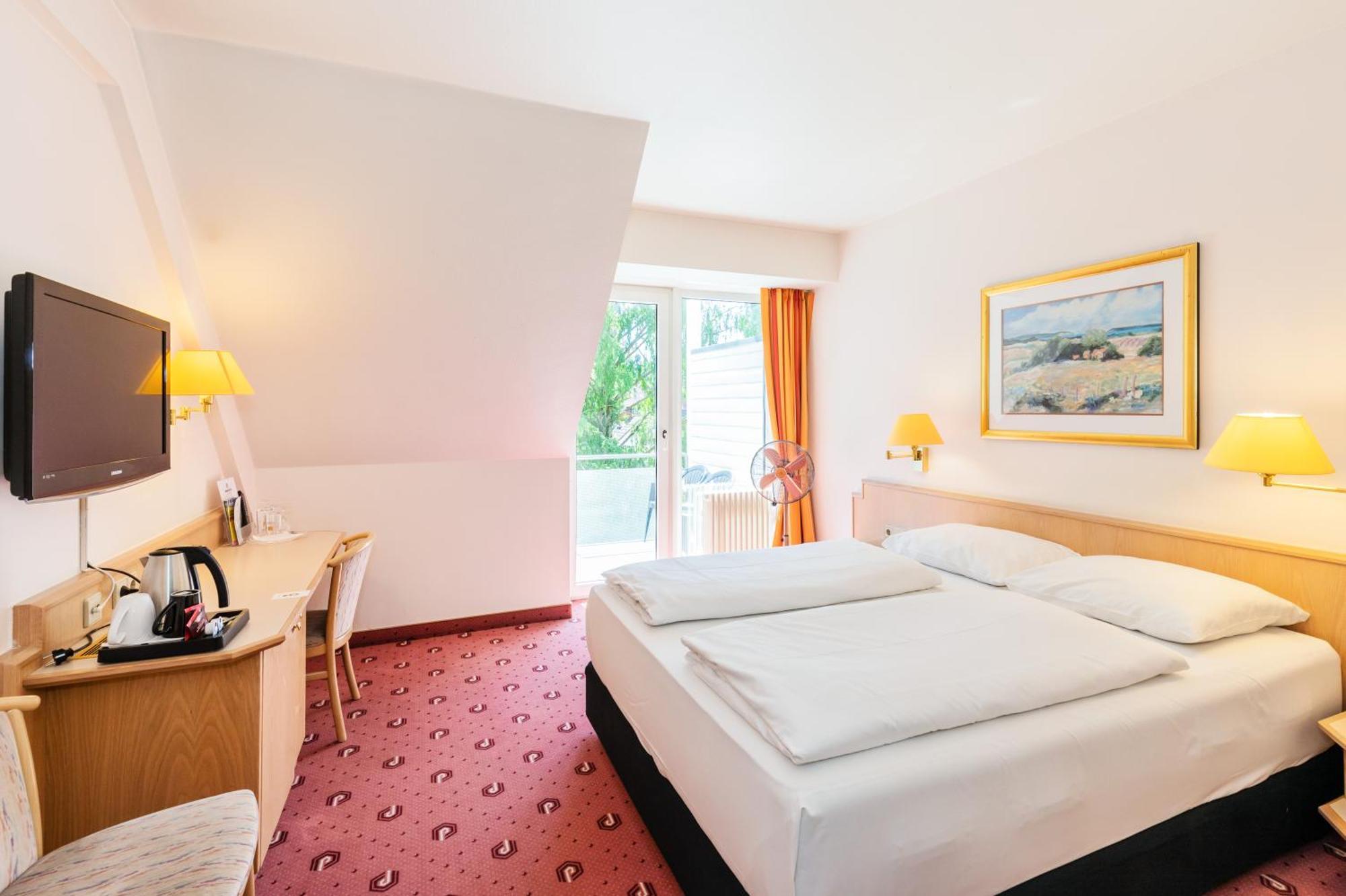 Parkhotel Frankfurt Airport Hattersheim am Main Exterior photo