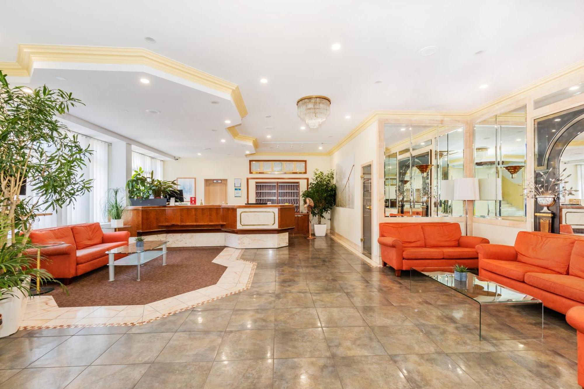 Parkhotel Frankfurt Airport Hattersheim am Main Exterior photo